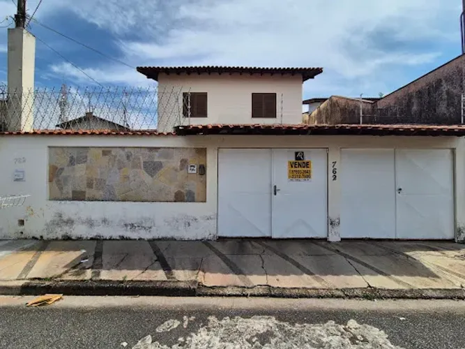 Sobrado com 3 dormitórios à venda, 202 m² por R$ 780.000 - Vila Oliveira - Mogi das Cruzes