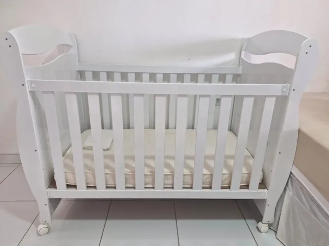Berço Americano + colchão 