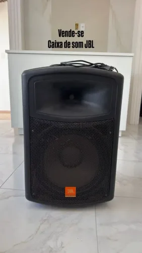 Caixa de som ideal para igreja jbl