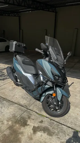 Dafra Cruisym ABS 300 estado de zero km com baú!
