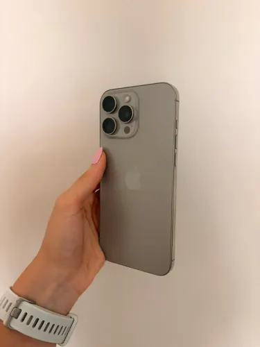 Iphone 16 pro max, cinza 