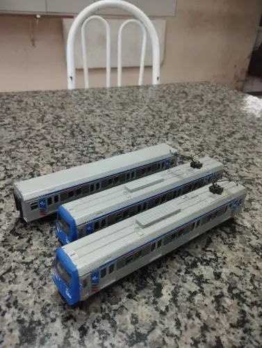 Trens de passageiros Frateschi escala 1/87