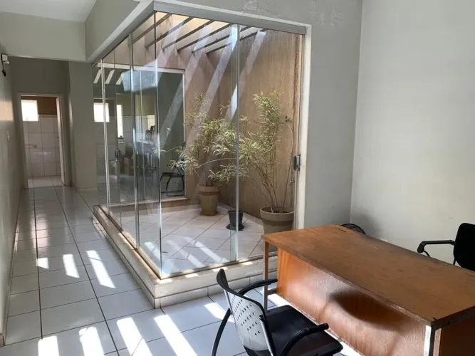 Casa à venda no bairro Chácaras Tubalina em Uberlândia