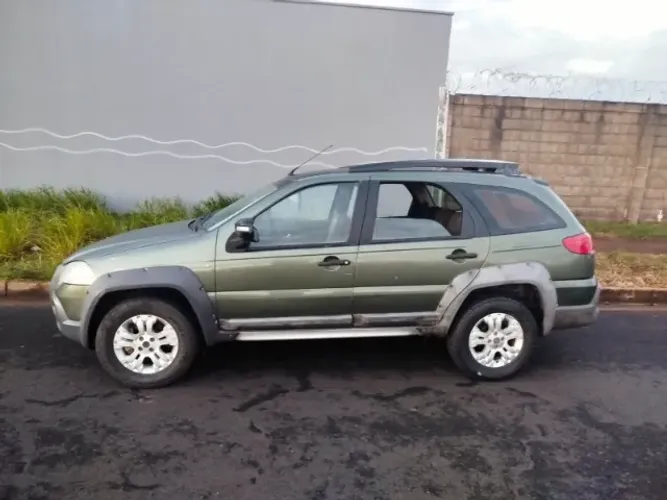 Fiat Palio Weekend Adventure Locker 1.8 Flex 2010
