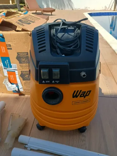 Extratora WAP carpet cleaner