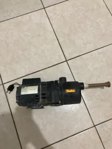 Bomba d?água Thebe funcionando 100%