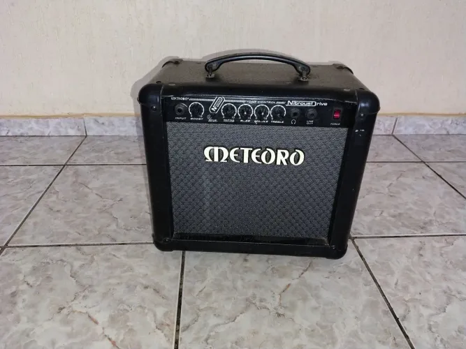 Amplificador Guitarra Meteoro Nitrous Drive 15W Bivolt - Compacto, Potente e com Drive