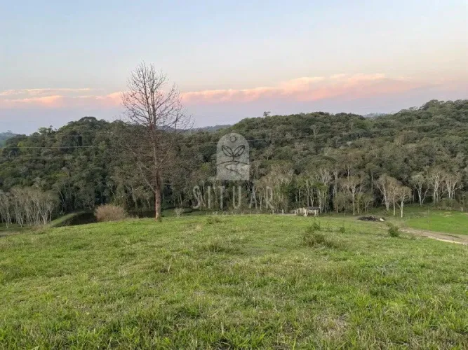 Terreno com lago e vista privilegiada- 40.000m²