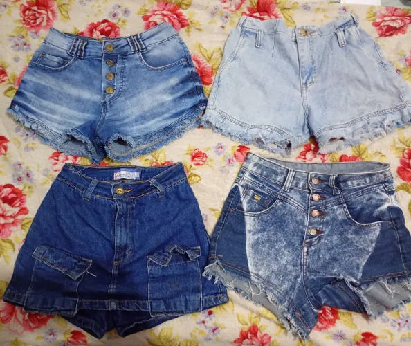 Vendo 3 shorts e 1 short saia Tam 38 $40 tudo!! 