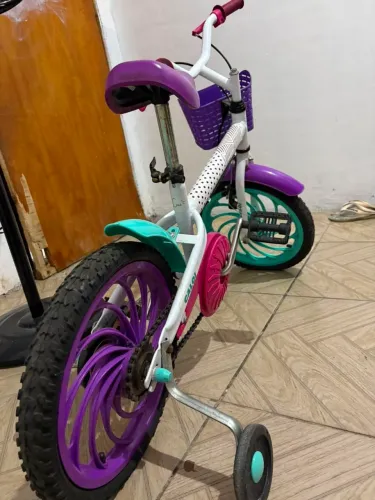 Bicicleta infantil Caloi Ceci, Aro 16.