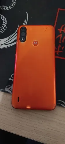 MOTO E7 POWER (USADO EM BOM ESTADO!!) ACEITO OFERTAS