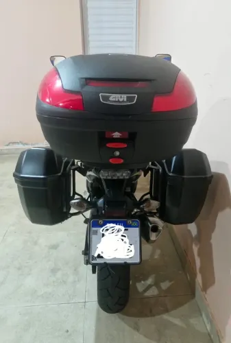 Baú para honda nc 750x com suporte baú lateral muito bom marca GIV 