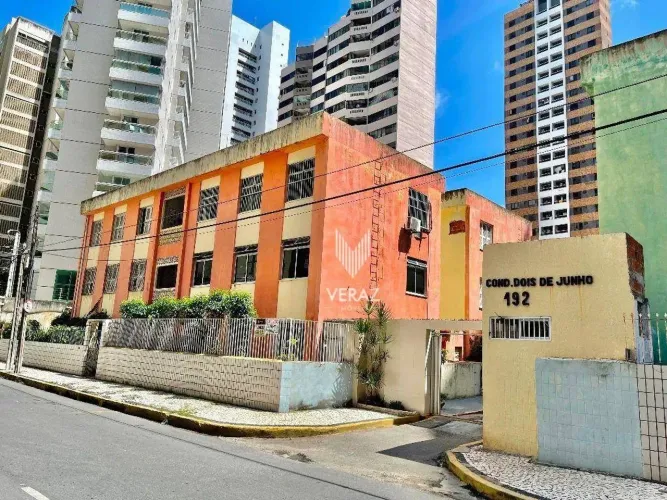 Apartamento com 2 dormitórios para alugar, 46 m² por R$ 2.047,00/mês - Mucuripe - Fortalez