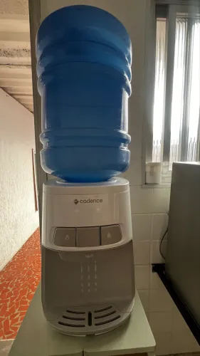 Bebedouro de Mesa Cadence Aguô Elétrico Bivolt