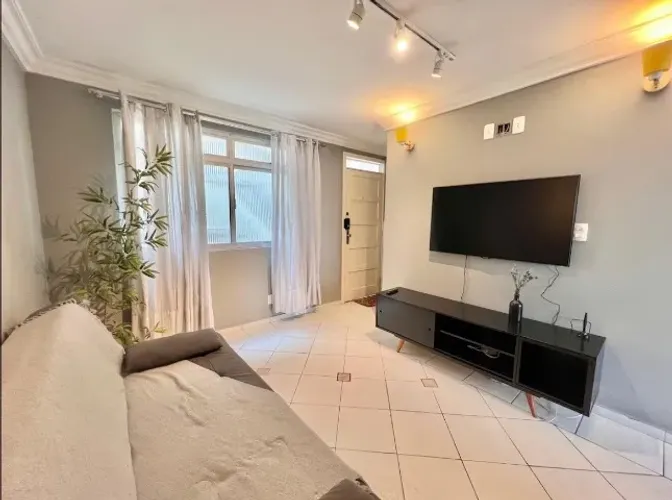 Apto próximo a Roda Gigante de Balneário Camboriú, 1 quarto + 1 vaga