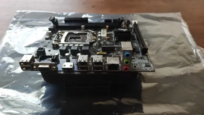 Placa Mão ALLIGATOR ALSMB H61 LGA 1155 + i3 3220
