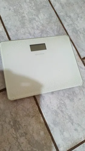 Balança Digital de Banheiro Luxor - Vidro Temperado - Até 150kg