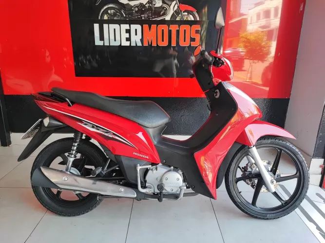 BIZ 125 EX 2015