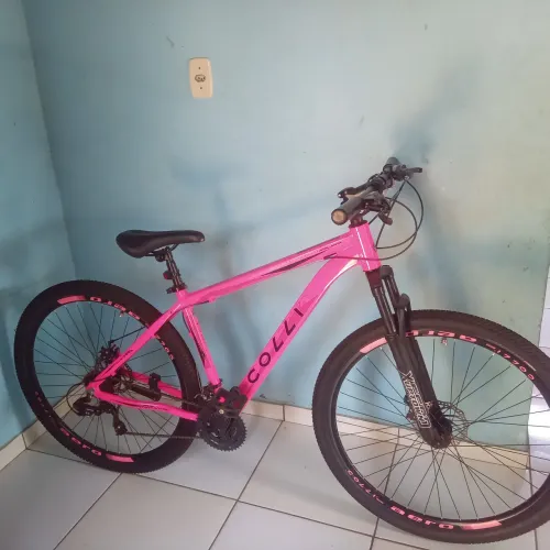 Vende-se está Bicicleta seme nova no valor de 1600,só entrar em contato *30)