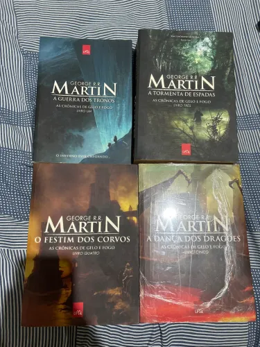 Venda - Livros 1, 3, 4 e 5 As Cronicas de Gelo e Fogo