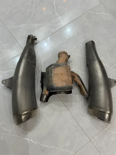 Suzuki Srad 1000 - MONOPOSTO/BANCO/ESCAPE/RABETA