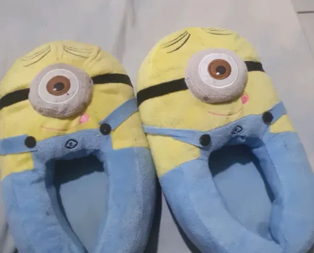 Pantufa minions amarela 39