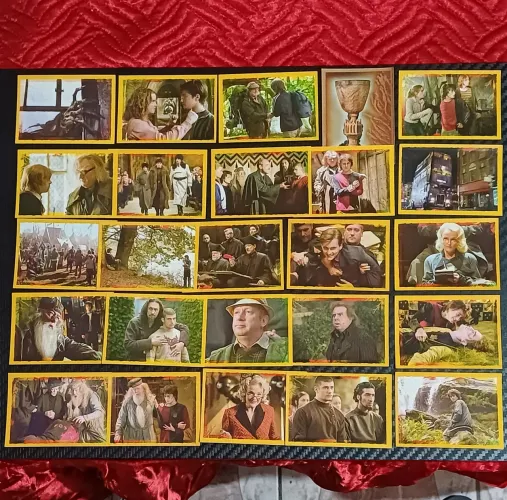 Kit "Harry Potter e o Cálice de Fogo": 25 Figurinhas - Livro Ilustrado Panini (2005)