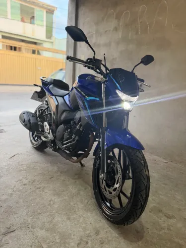 Yamaha Fazer 250 25/25- 4 mil km 