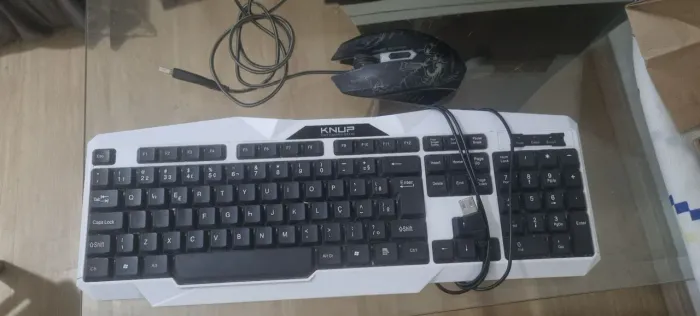 Teclado e Mouse Gamer usado mas em bom estado