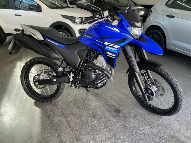 Yamaha XTZ 250 Fazer / Ano : 2024 / Apenas 8 mil km