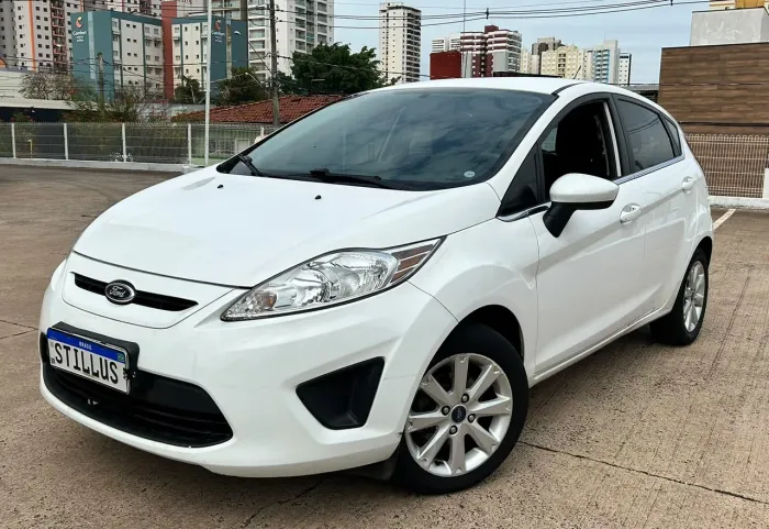 Ford Fiesta SE 1.6 16V Flex 5P 2013