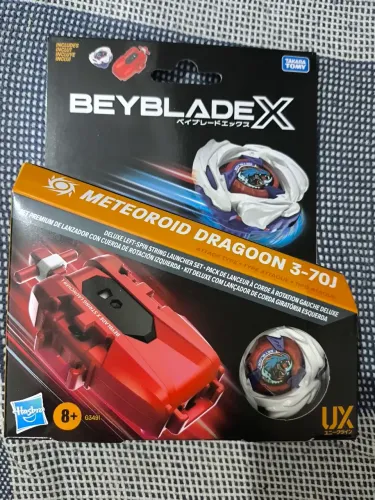 Beyblade nova na caixa