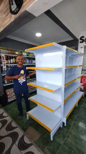 GÔNDOLAS DE PAREDE, CENTRO E PONTA DE GÔNDOLA S/A