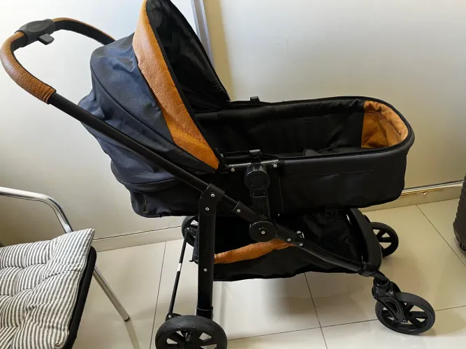 Carrinho Galzerano Extreme que vira Moisés + Acabamento em Couro Ecológico - R$ 850