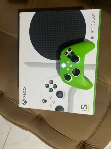 Xbox Série S - 512gb. Perfeito estado !