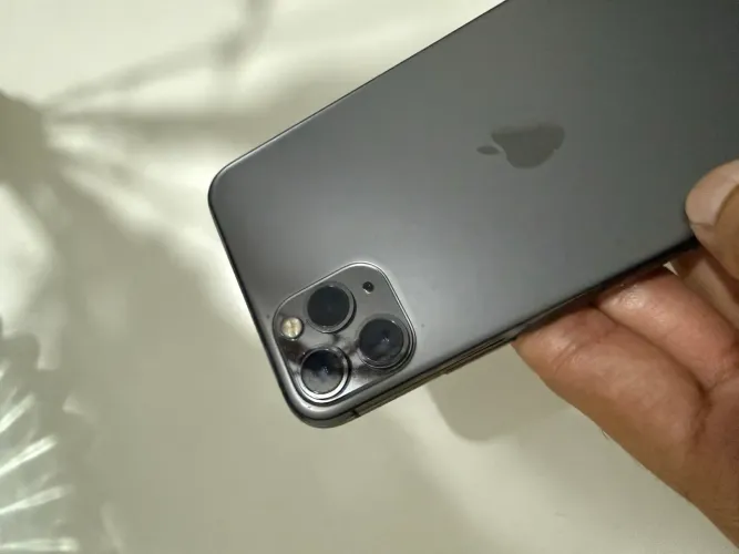 IPHONE 11 pro max 