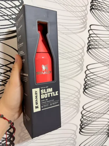 Garrafa térmica Stanley slim bottle