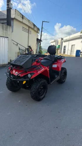 Quadriciclo canam outlander 570 max