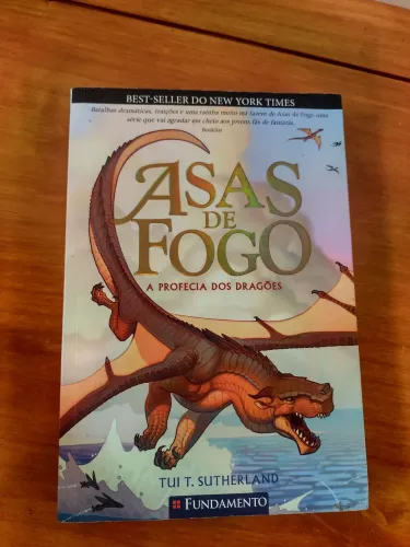 Livro Asas de fogo A profecia dos dragões