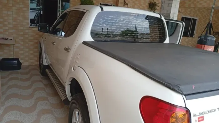 Mitsubishi L200 Triton HLS 2.4 Flex 16V CD Mec. 2015