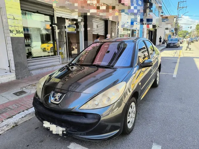 Peugeot 207 Sedan Passion XR 1.4 Flex 8V 4P 2011