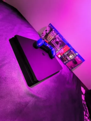 PS4 SLIM 1TB