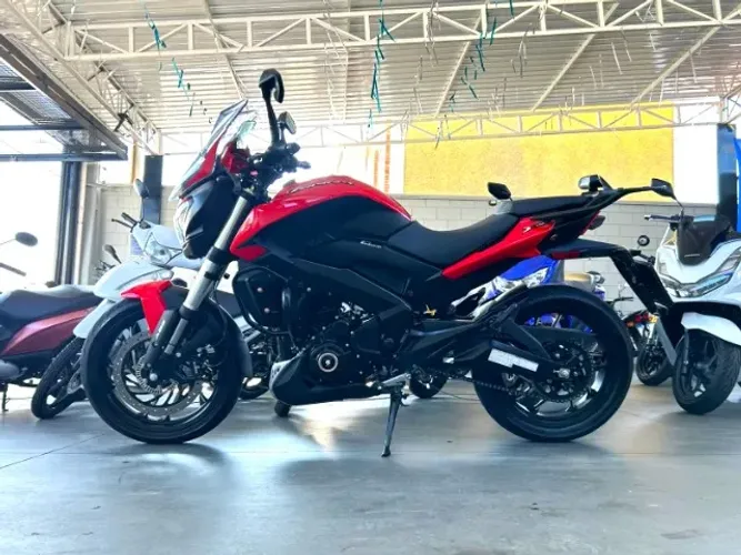 BAJAJ - DOMINAR 400 2026