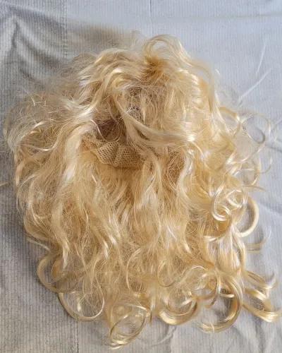 Peruca loira fantasia 