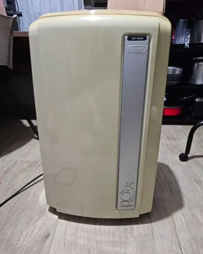 Ar-condicionado portátil DeLonghi Pinguino