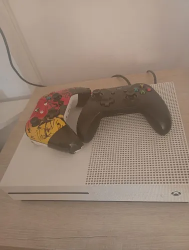 Xbox one s 100% 1 tera gb dois controles