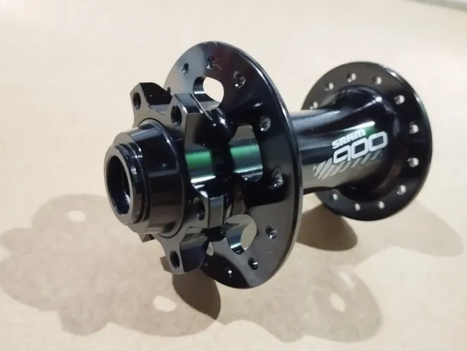 Cubo dianteiro Sram 900 eixo boost 15x110 mtb