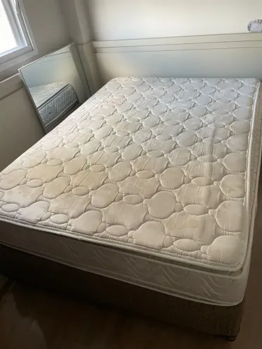 Cama de Casal com Colchão