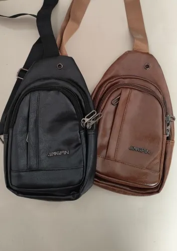 DUAS PELO PREÇO DE UMA! Bolsa Lateral Courino Novas!