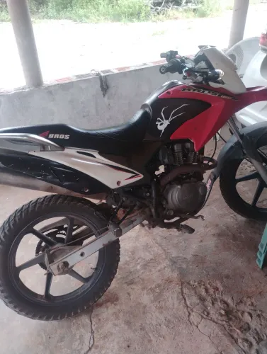 Bros 2011 apenas 9.000